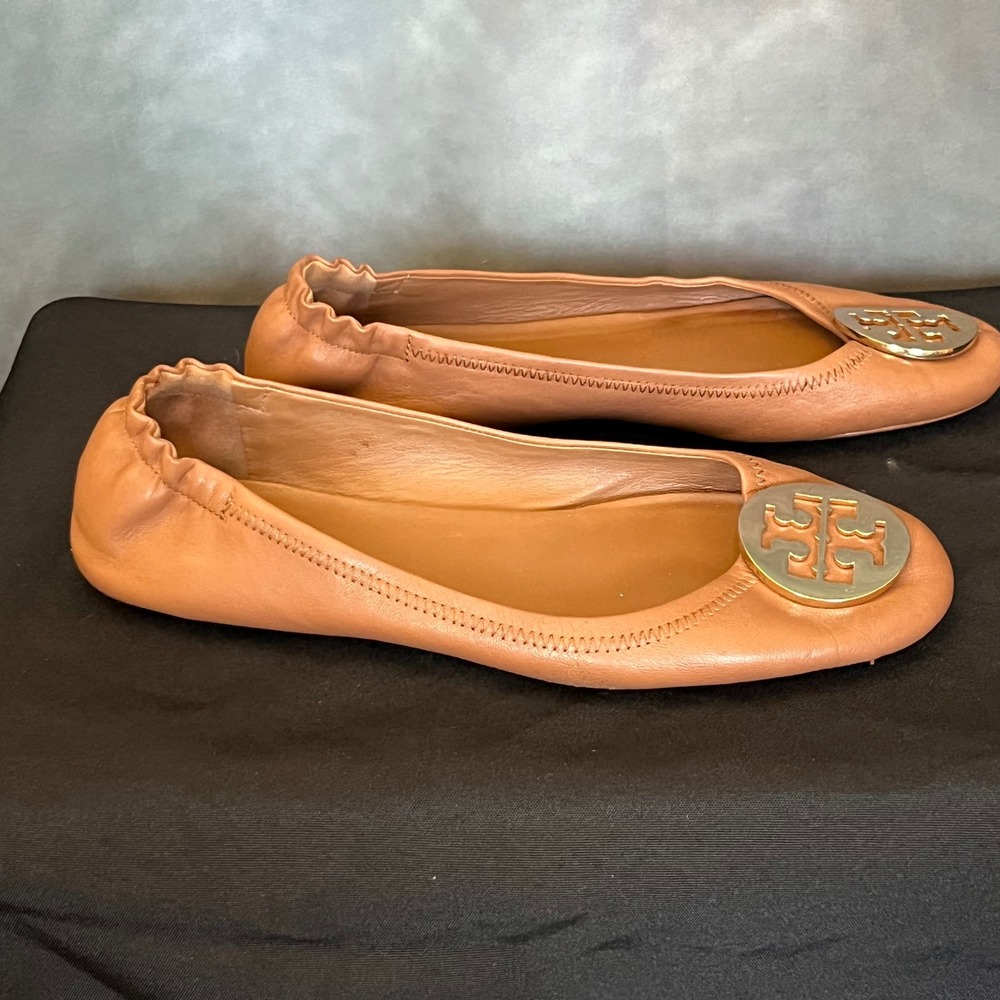 Tory Burch Eleanor Ballet Flats Tan Leather Gold Logo Round Toe Women Size 9 - Picture 3 of 11